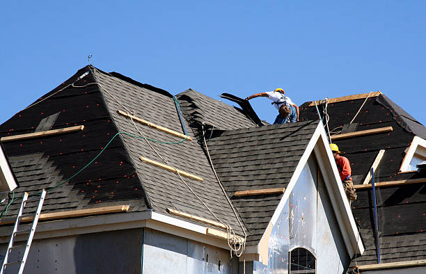 Best Roof Repair Specialists  in Mauston, WI